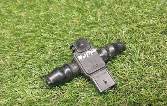 Ford Mustang VI Vacuum valve 5C30B2