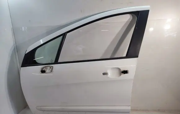 Peugeot 308 SW Front door 