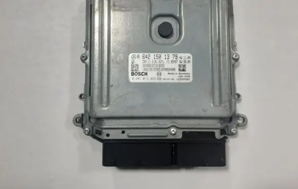Mercedes-Benz E W211 Engine control unit/module A6421501379 0281012025