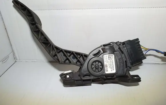 Volvo XC60 Accelerator pedal position sensor 6PV00922016 8G9N9F836BA