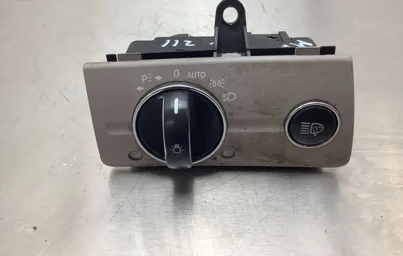 Mercedes-Benz E W211 Light switch 2115450104 04056003 7217Q04