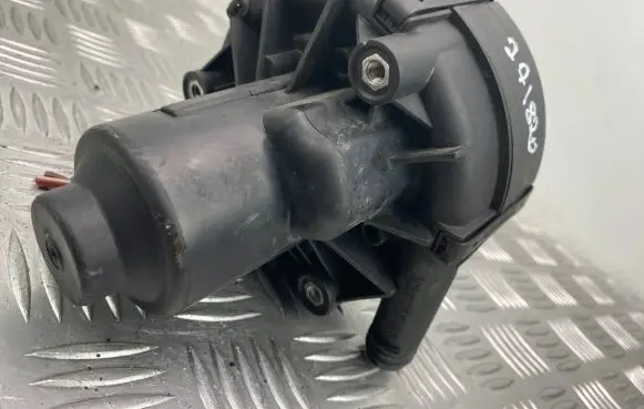 Mercedes-Benz C W204 Secondary air pump A0001406785 0580000041 1310180227