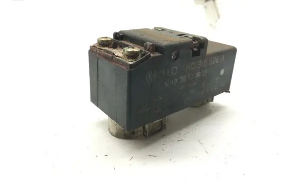 Volkswagen Golf IV Glow plug pre-heat relay 1H0919506A