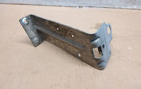 BMW X5 E70 Other engine bay part 7162627