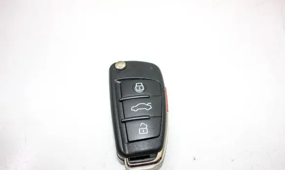 Audi Q7 4L Ignition key/card 4F0837220N