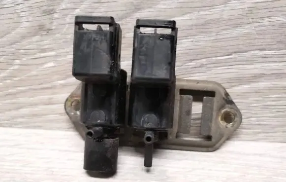 Mazda 626 Turbo solenoid valve K5T49091 K5T49090 8708