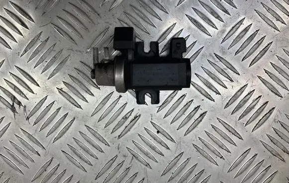 BMW 7 F01 F02 F03 F04 Turbo solenoid valve 7595374 70088704 09106839