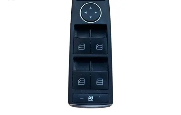 Mercedes-Benz C W204 Electric window control switch A2049055402 10021551