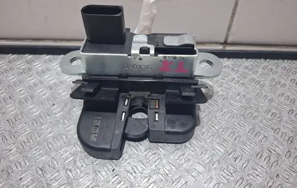 Seat Altea Tailgate lock latch 5P8827505B