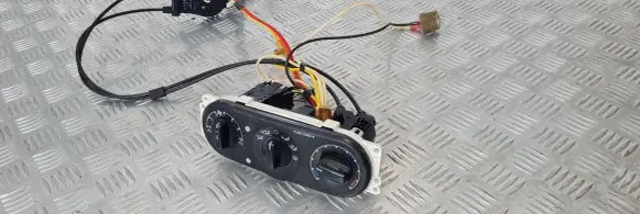 Ford Maverick Climate control/heater control trim 