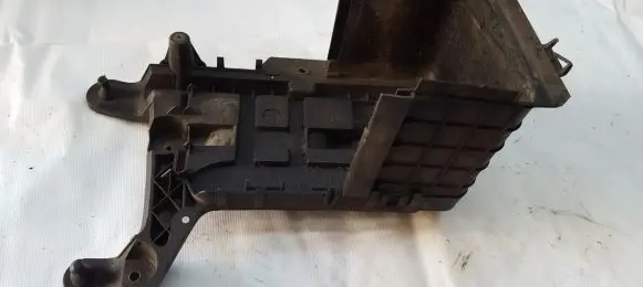 Battery box tray