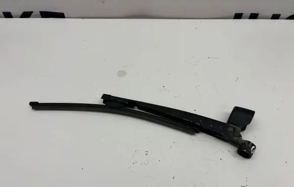Mercedes-Benz GLA W156 X156 Rear wiper blade A1768240012
