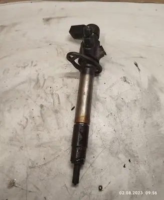 Jaguar S-Type Fuel injector