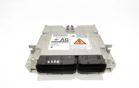 Nissan X-Trail T30 Engine control unit/module 23710es70c