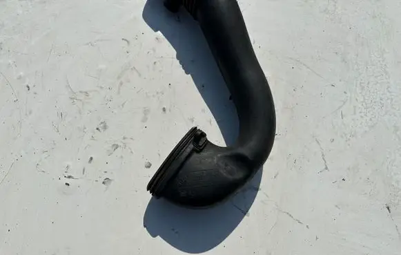 BMW X5 E53 Turbo air intake inlet pipe/hose 2248154