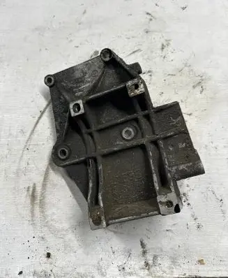 Audi A6 S6 C5 4B Engine mounting bracket 028260885A 9852394