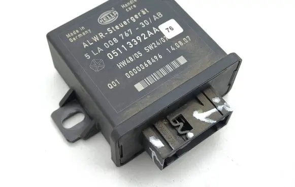 Chrysler Grand Voyager V Light module LCM 5LA00876730 0000068496 05113392AA