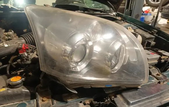 Toyota Avensis T250 Headlight/headlamp