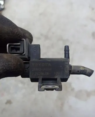 Toyota Corolla Verso AR10 Turbo solenoid valve 258600R010