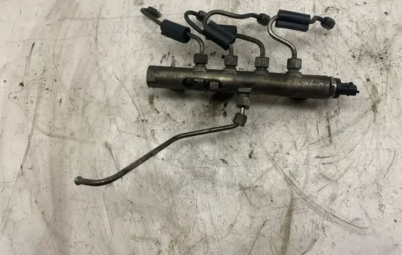 Opel Insignia A Fuel main line pipe 0445214199