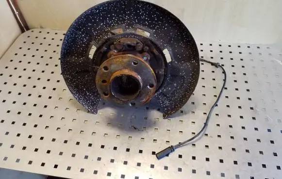 BMW X5 E70 Rear wheel hub 6770984