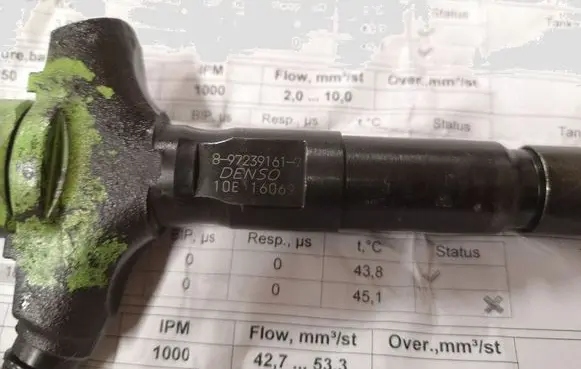 Opel Signum Fuel injector 897239161 8972391617