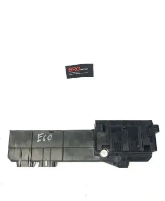 BMW 5 E60 E61 Fuse module 6957330 18320285