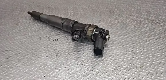 BMW 1 E81 E87 Fuel injector 7794435 0445110209