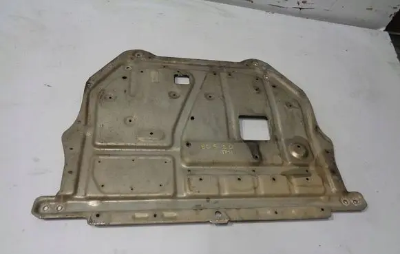 Volkswagen Eos Engine splash shield/under tray STREFAOSONA