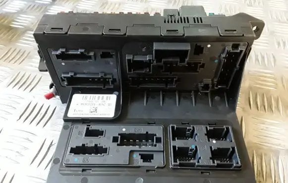 Mercedes-Benz E W211 Comfort/convenience module 2115457101 211545710108