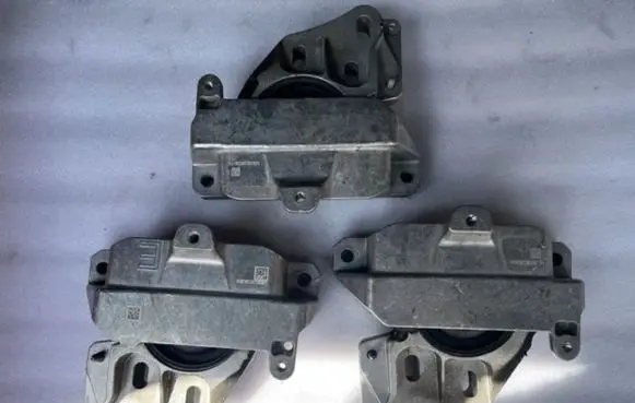 Mercedes-Benz EQA Engine mount vacuum valve A2432402500