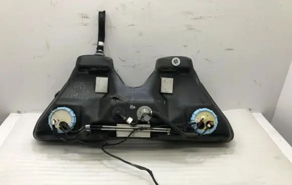 Jaguar S-Type Fuel tank 