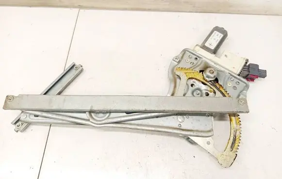Toyota Avensis T250 Sliding door window regulator with motor 