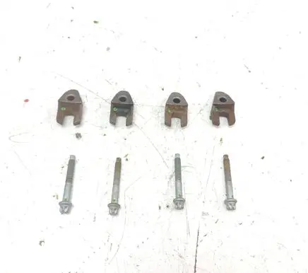 Volvo V40 Cross country Fuel Injector clamp holder 