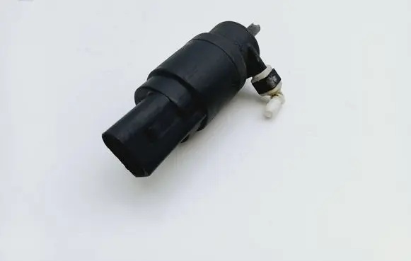 Volkswagen Caddy Windscreen/windshield washer pump 1K5955651