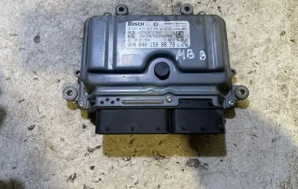 Mercedes-Benz B W245 Engine control unit/module A6401508879 1039S14069 0281013517