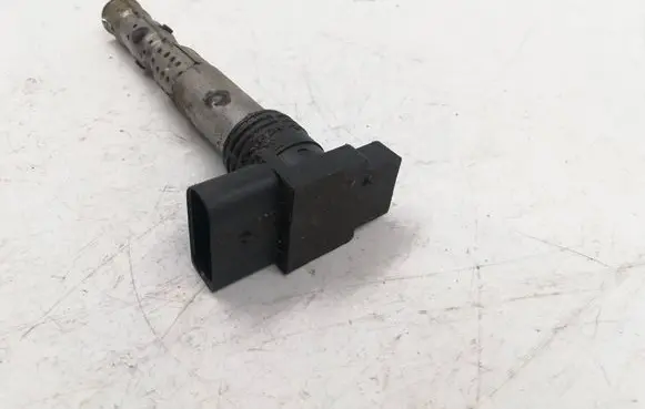Volkswagen Fox High voltage ignition coil 03D905115F