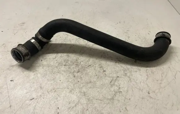 Mercedes-Benz CLS C219 Engine coolant pipe/hose A2115014782