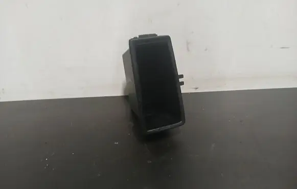 Volvo V70 Dashboard storage box/compartment 30722445 3865