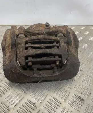 Volkswagen Multivan T4 Front brake caliper