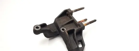 Opel Vectra B Engine mounting bracket 90498184