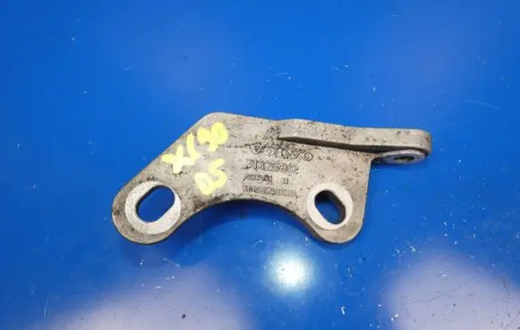 Volvo XC90 Front differential bracket 31325812