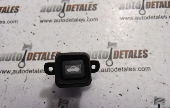 Honda CR-V Tailgate opening switch 