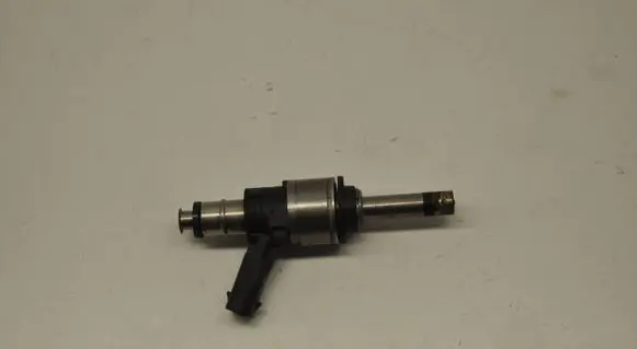 Audi A6 S6 C7 4G Fuel injector 06C906036C