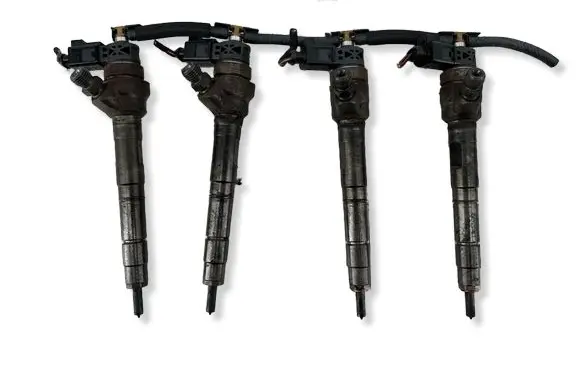 Volkswagen Tiguan Fuel injectors set 0445110369