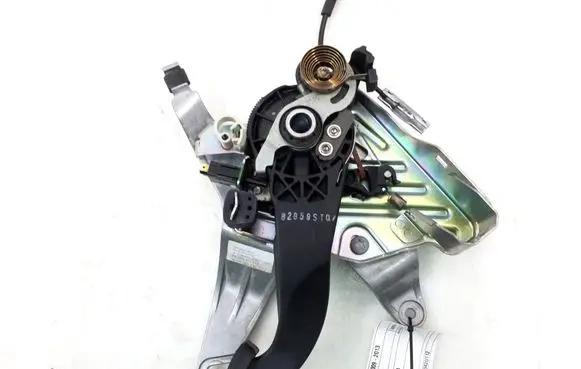 Mercedes-Benz E C207 W207 Handbrake/parking brake lever assembly A2044200384