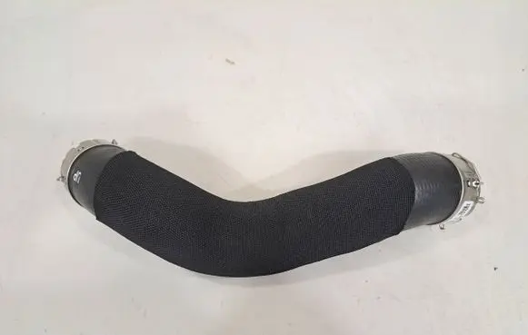 BMW 2 Active Tourer U06 Intercooler hose/pipe 8471881