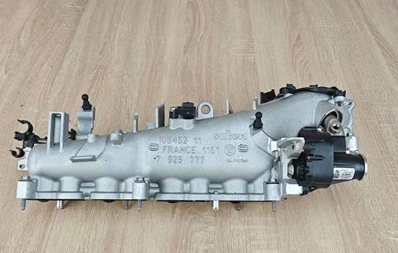 BMW 4 G22 G23 G24 G26 Intake manifold 7925777 8570791