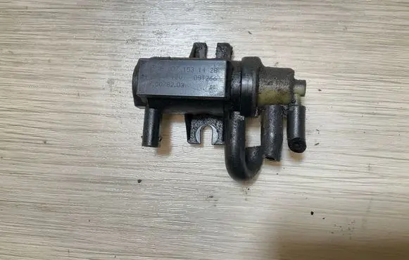 Vacuum valve