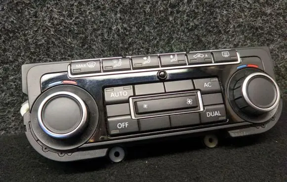Volkswagen Golf VI Climate control unit 5K0907044BC